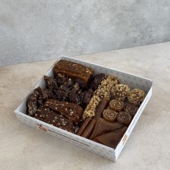 Lezzet Bombardımanı paketi - çeşitli pestil, köme, muska, kalem sarma ve atom tatlılarından oluşan doğal ve katkısız karışım